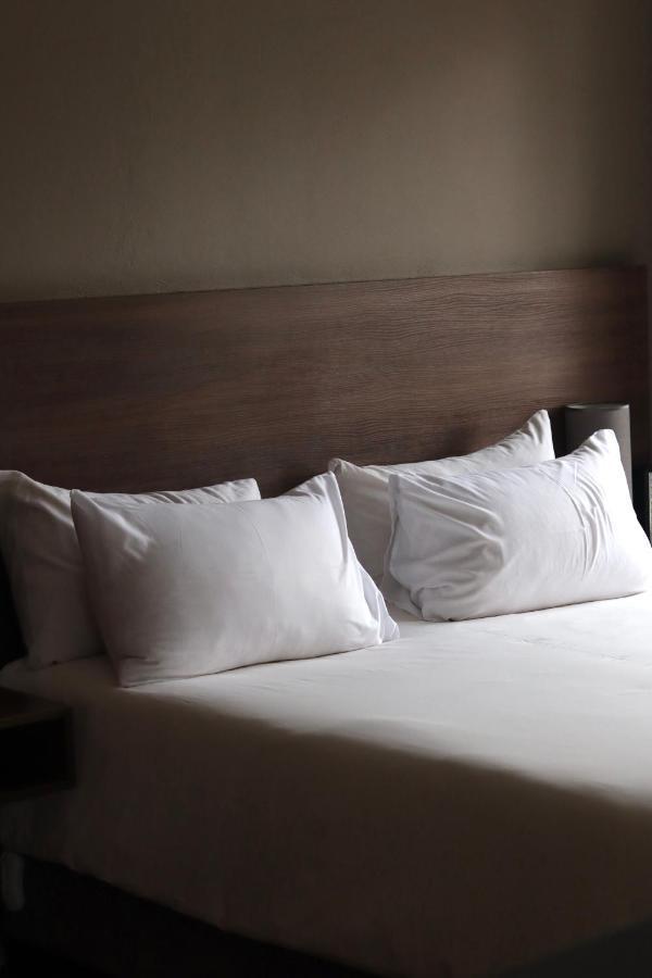 27 On Gunn Street Aparthotel Bloemfontein Eksteriør bilde